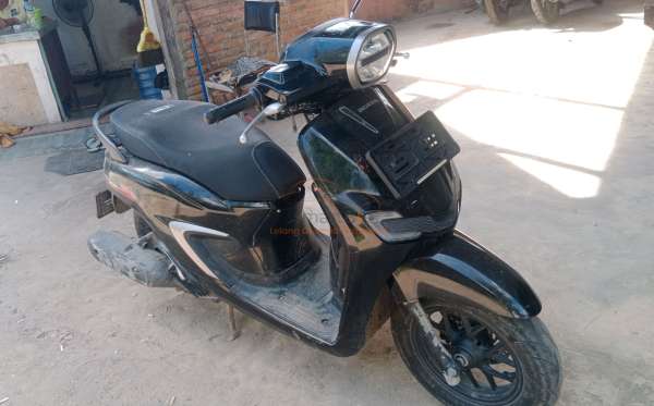 HONDA  STYLO