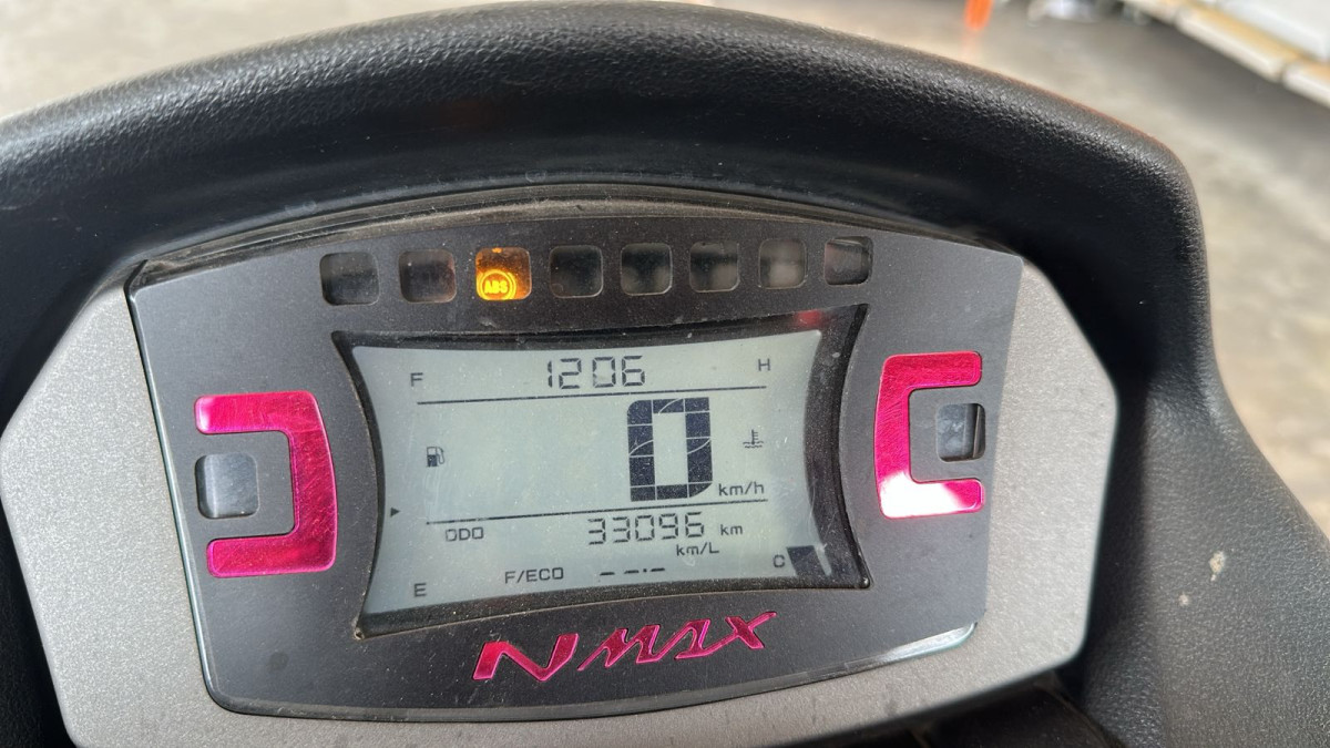 YAMAHA NMAX