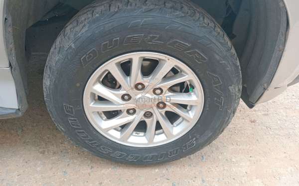 MITSUBISHI PAJERO SPORT GLX