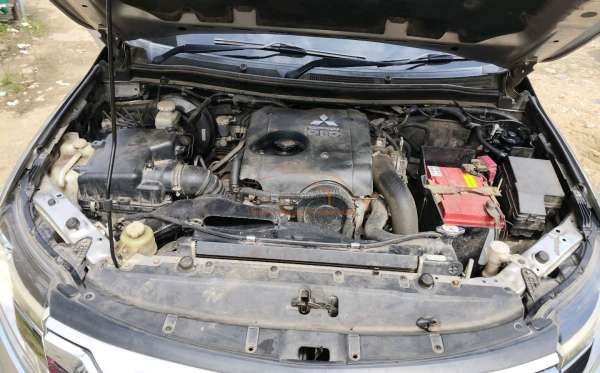 MITSUBISHI PAJERO SPORT GLX