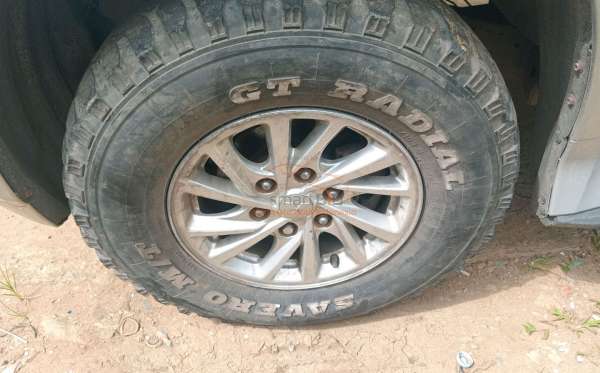 MITSUBISHI PAJERO SPORT GLX