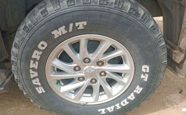 MITSUBISHI PAJERO SPORT GLX