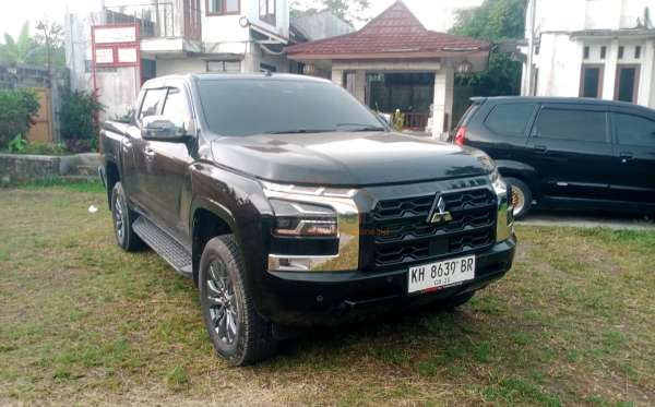 MITSUBISHI TRITON 2.4L DC ULTIMATE (4X4)