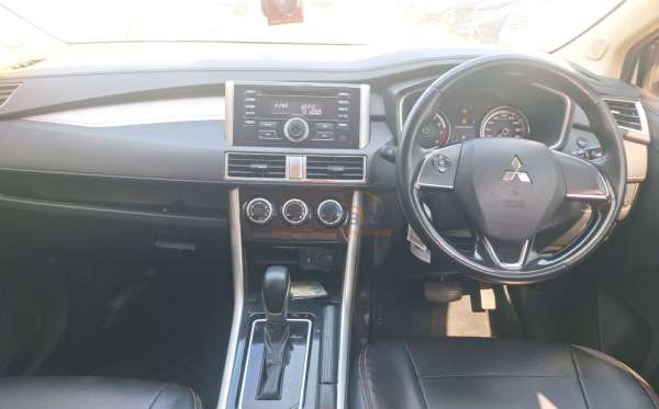 MITSUBISHI XPANDER SPORT