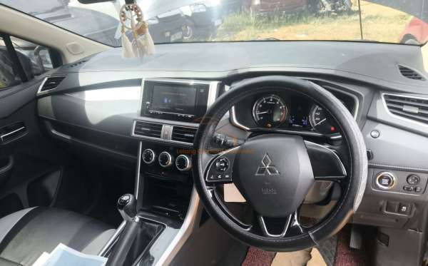 MITSUBISHI XPANDER
