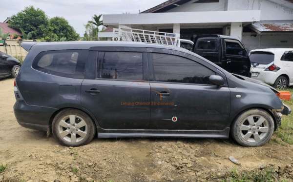NISSAN  LIVINA GRAND  XV