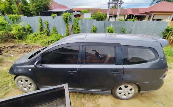 NISSAN  LIVINA GRAND  XV