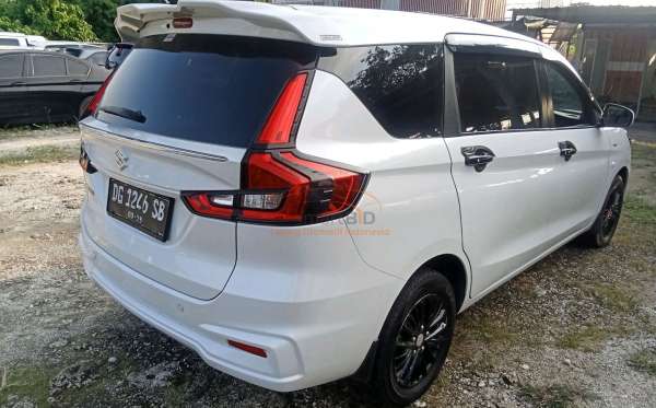 SUZUKI ERTIGA GL