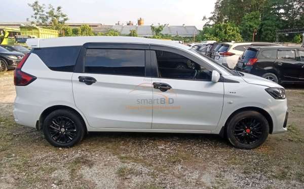 SUZUKI ERTIGA GL