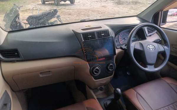 TOYOTA AVANZA 1.3 G