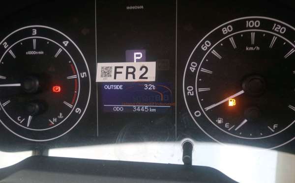 TOYOTA INNOVA 2.4 G