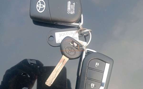 TOYOTA INNOVA 2.4 G