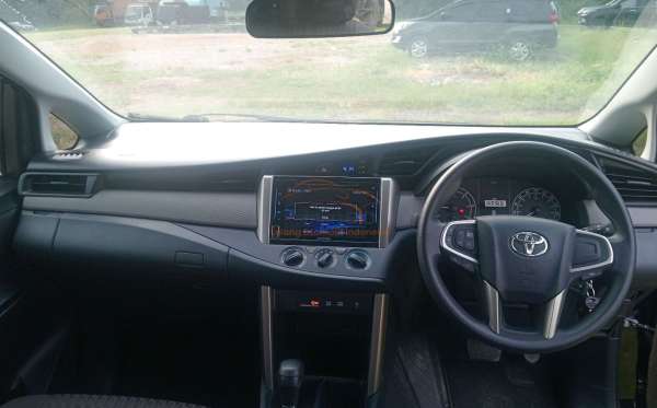 TOYOTA INNOVA 2.4 G