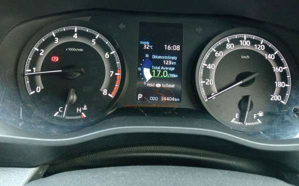 TOYOTA INNOVA ZENIX G