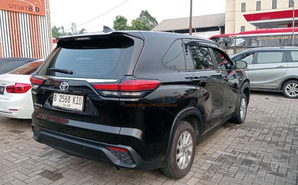 TOYOTA INNOVA ZENIX G