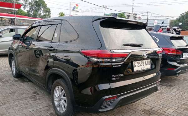TOYOTA INNOVA ZENIX G