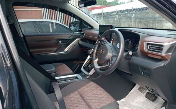 TOYOTA INNOVA ZENIX G