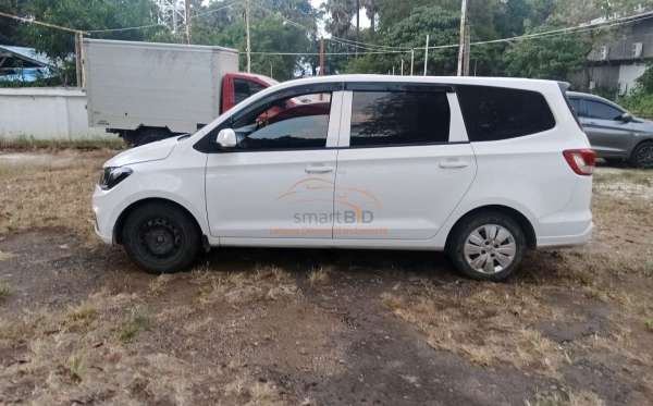WULING  CONFERO  1.5 (4X2)
