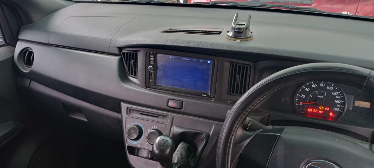 DAIHATSU SIGRA  D
