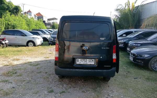DAIHATSU GRAN MAX