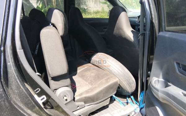 DAIHATSU SIGRA