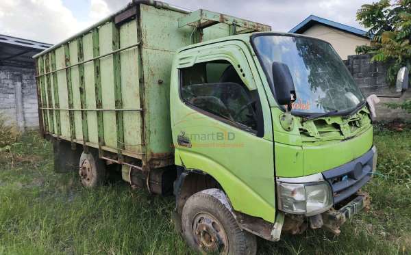 HINO DUTRO 130HD