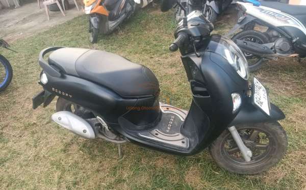 HONDA SCOOPY PRESTIGE