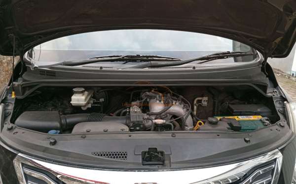 HYUNDAI H-1 2.4 AT
