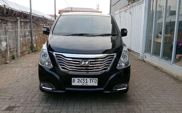 HYUNDAI H-1 2.4 AT