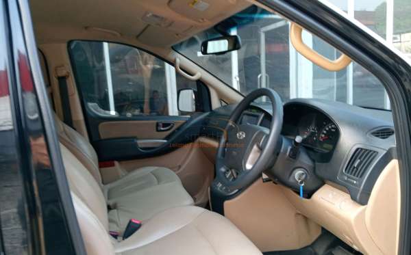 HYUNDAI H-1 2.4 AT