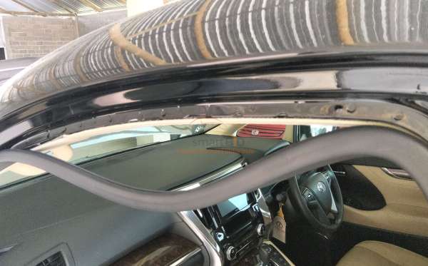 TOYOTA ALPHARD 2.5 G