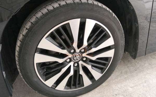 TOYOTA ALPHARD 2.5 G