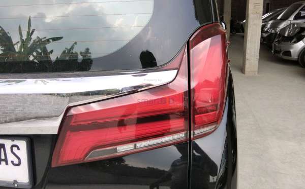 TOYOTA ALPHARD 2.5 G