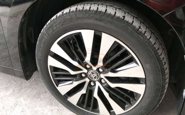 TOYOTA ALPHARD 2.5 G