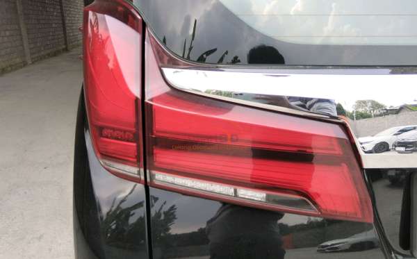TOYOTA ALPHARD 2.5 G