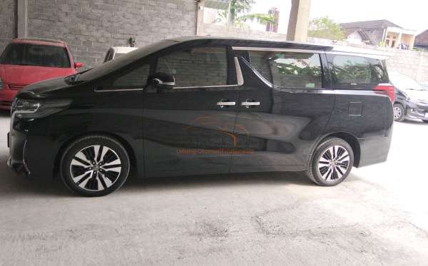 TOYOTA ALPHARD 2.5 G