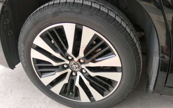 TOYOTA ALPHARD 2.5 G