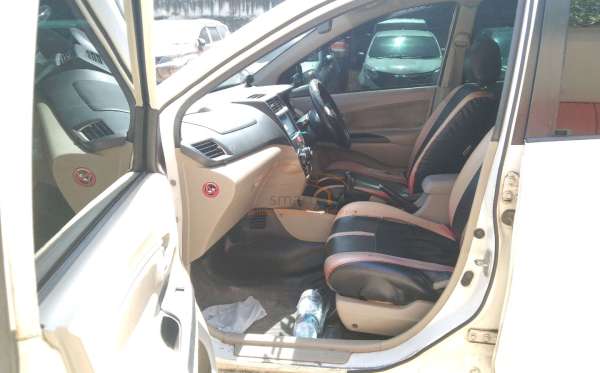 TOYOTA  AVANZA  G