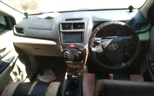 TOYOTA  AVANZA  G