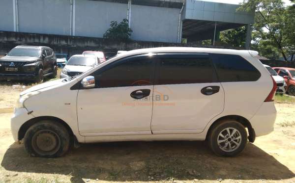 TOYOTA  AVANZA  G