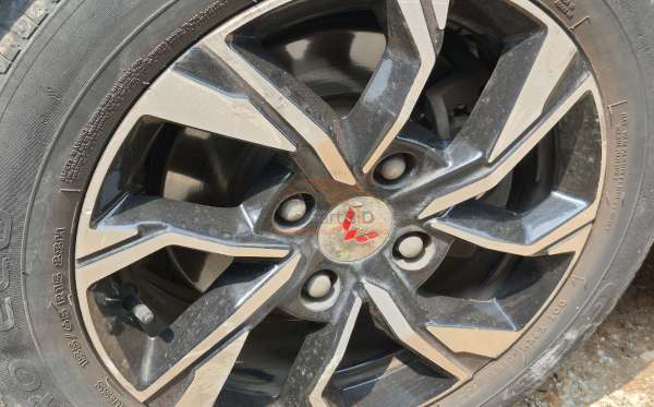WULING CONFERO S