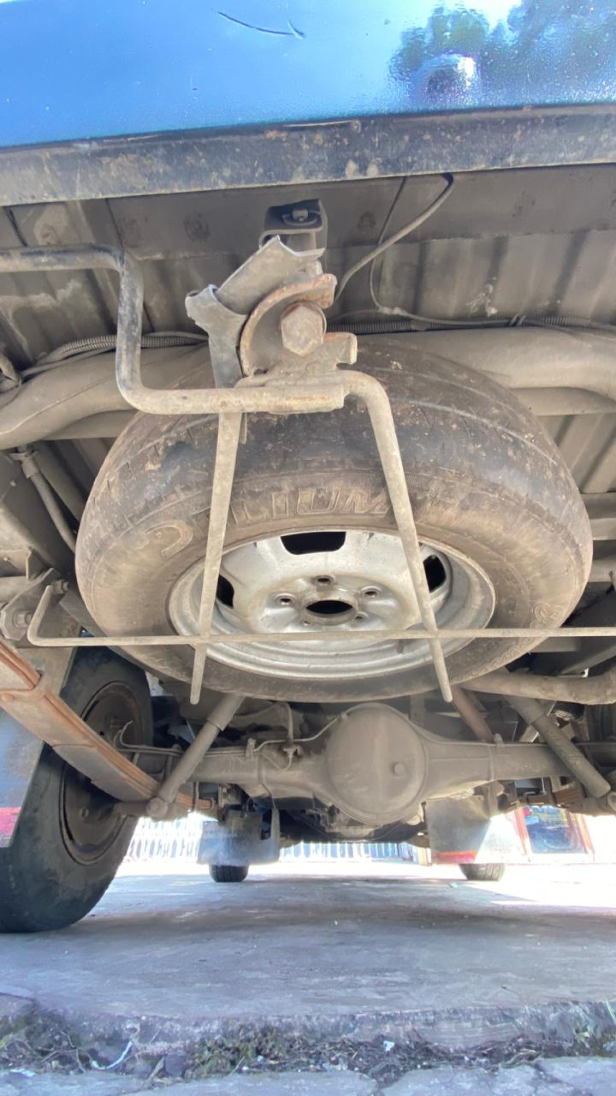 MITSUBISHI  L 300  BC-R 4X2