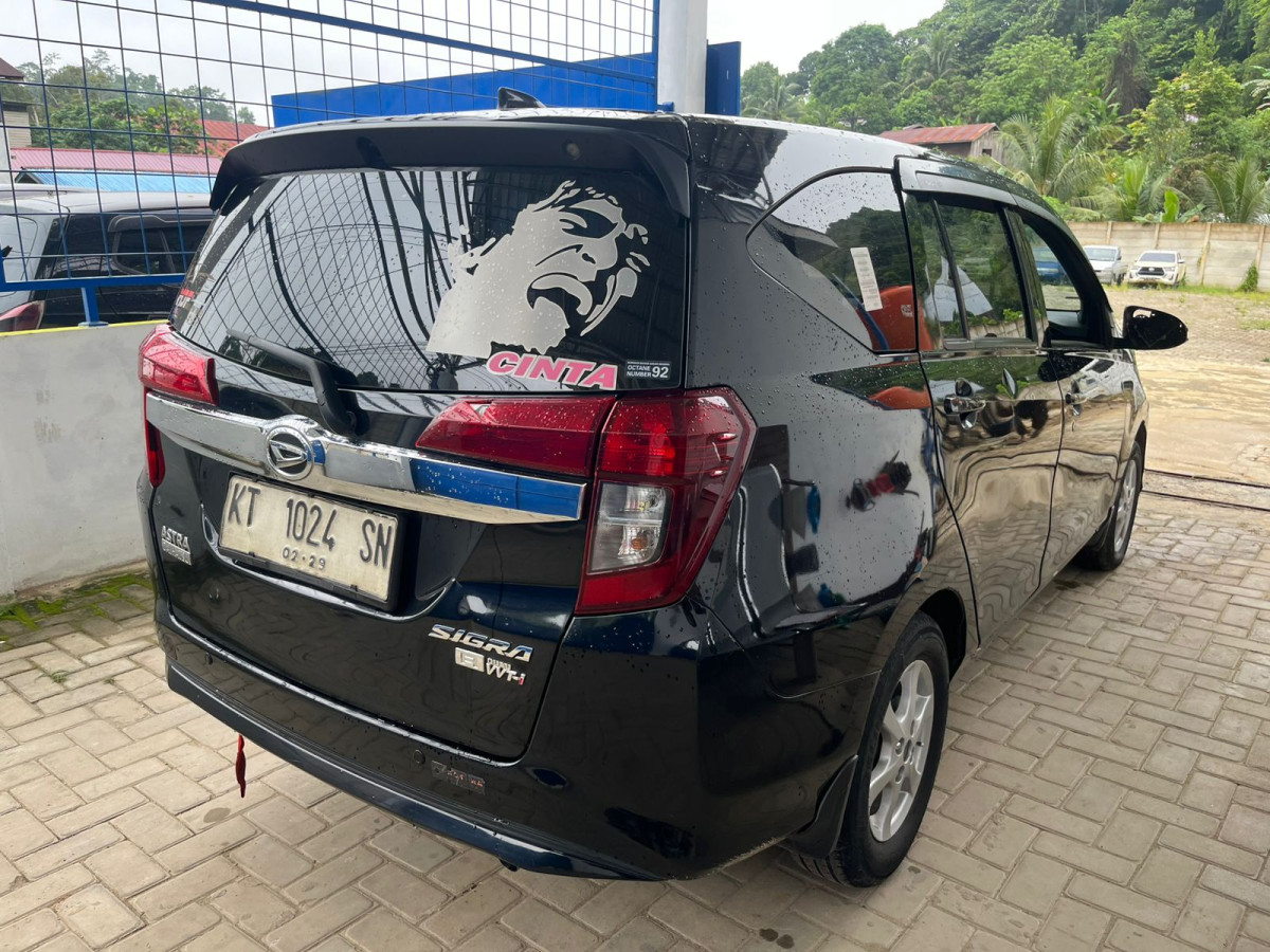 DAIHATSU SIGRA  R