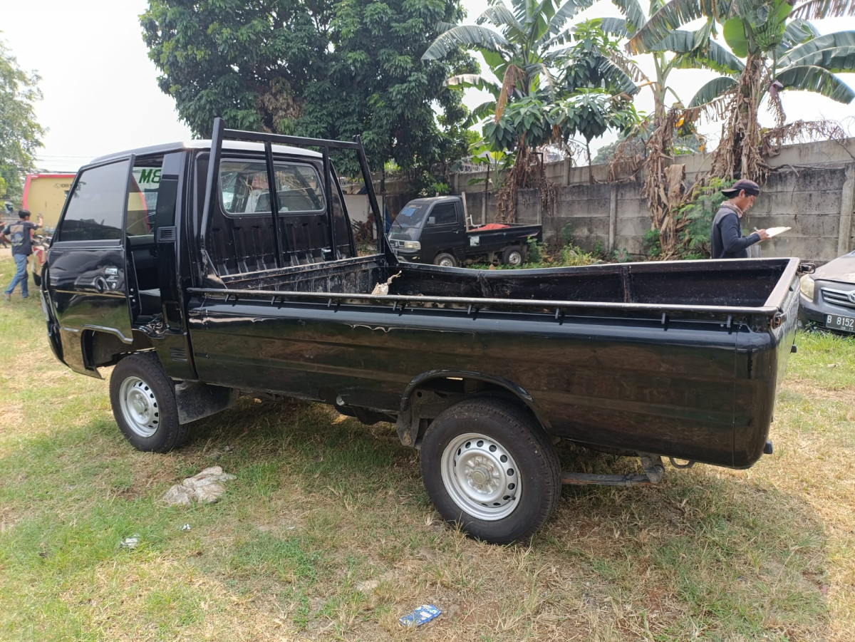 MITSUBISHI  L 300 L300 PU FB-R (4X2)