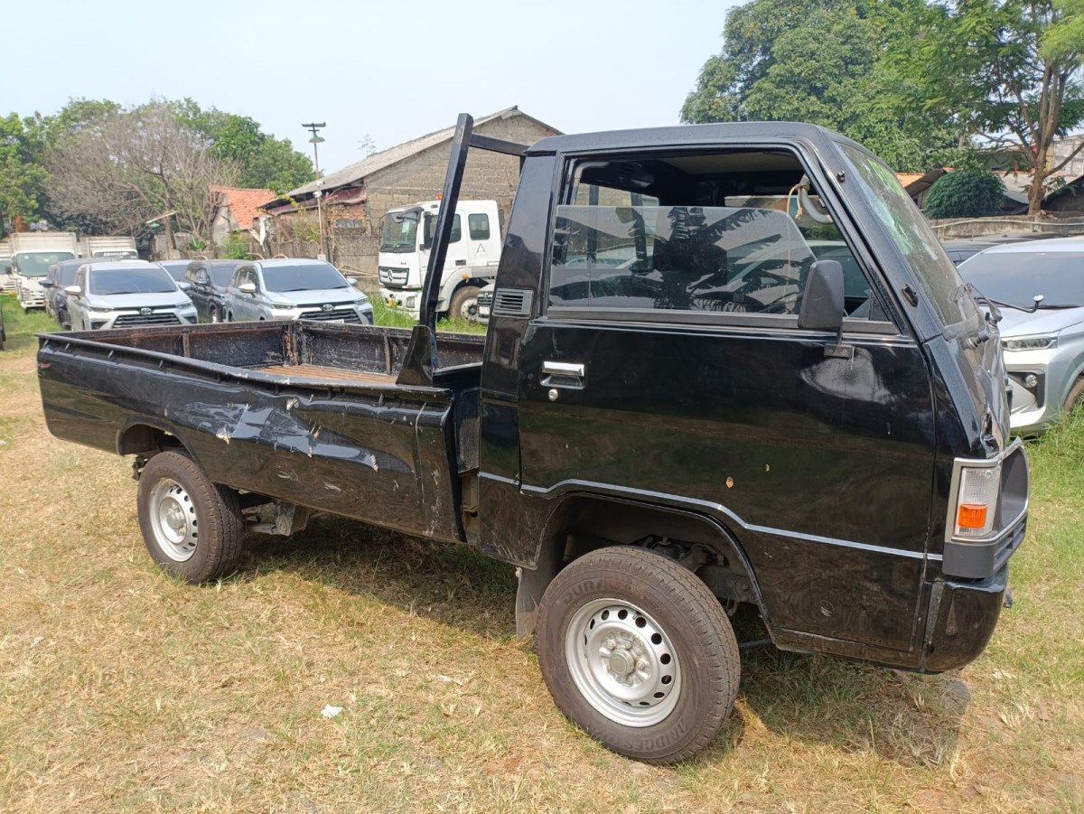 MITSUBISHI  L 300 L300 PU FB-R (4X2)