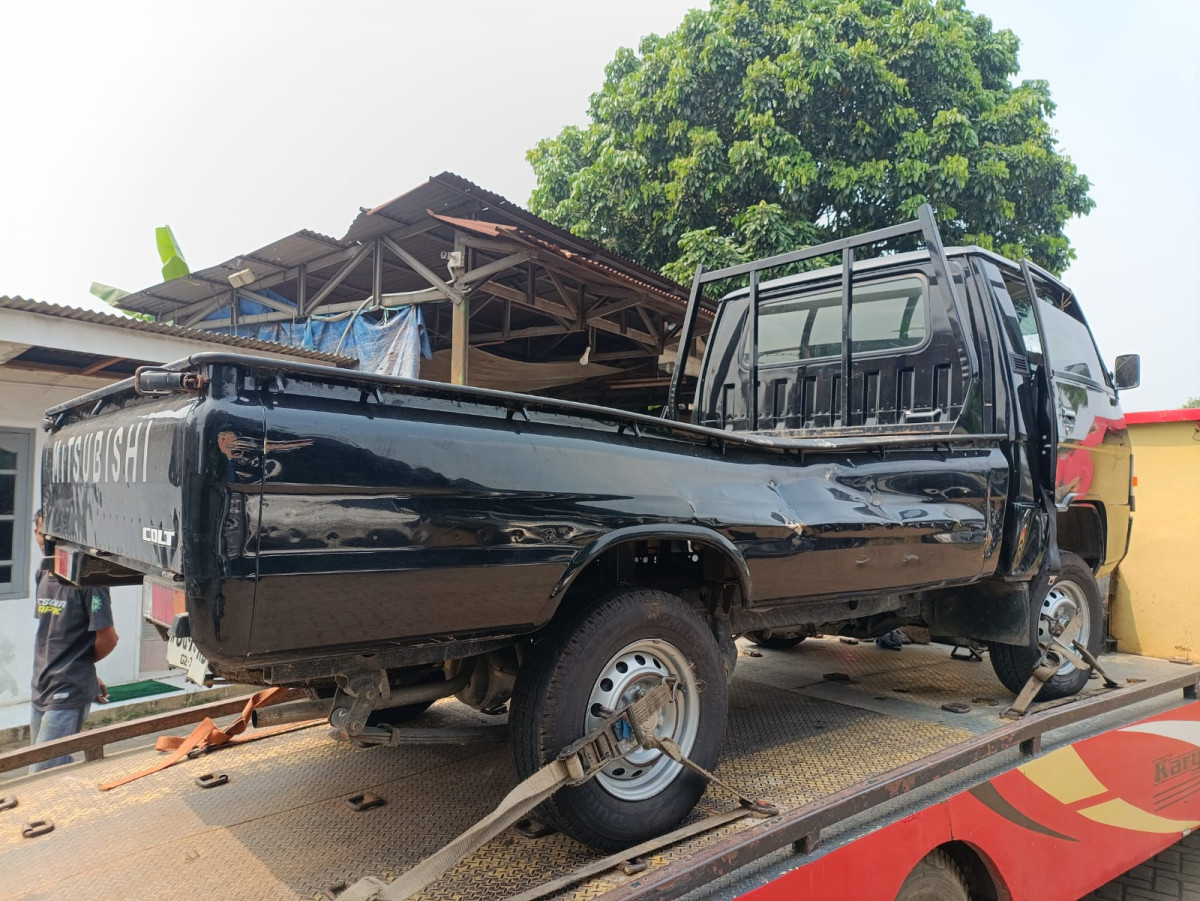 MITSUBISHI  L 300 L300 PU FB-R (4X2)