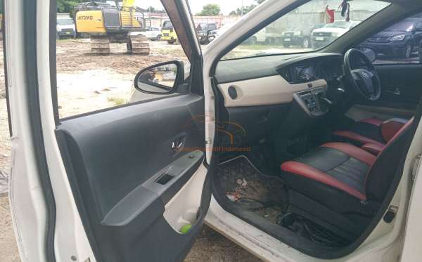 DAIHATSU  SIGRA  R