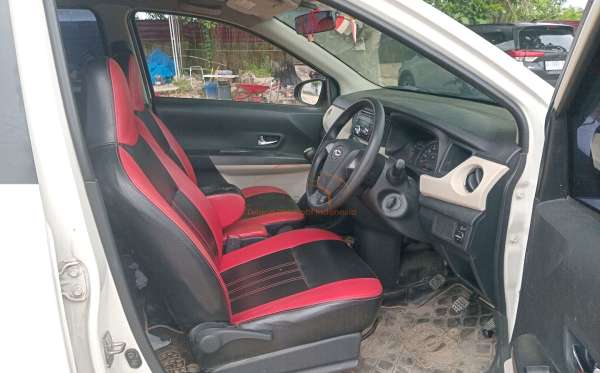 DAIHATSU  SIGRA  R