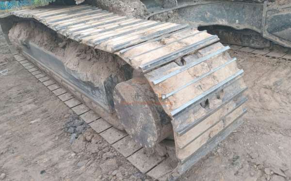 DEVELON  EXCAVATOR  DX 300 LCA