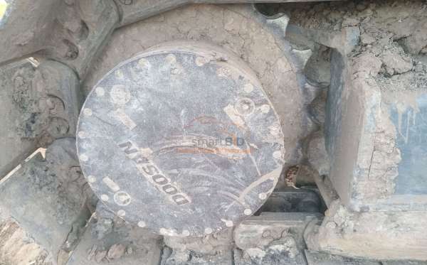 DEVELON  EXCAVATOR  DX 300 LCA